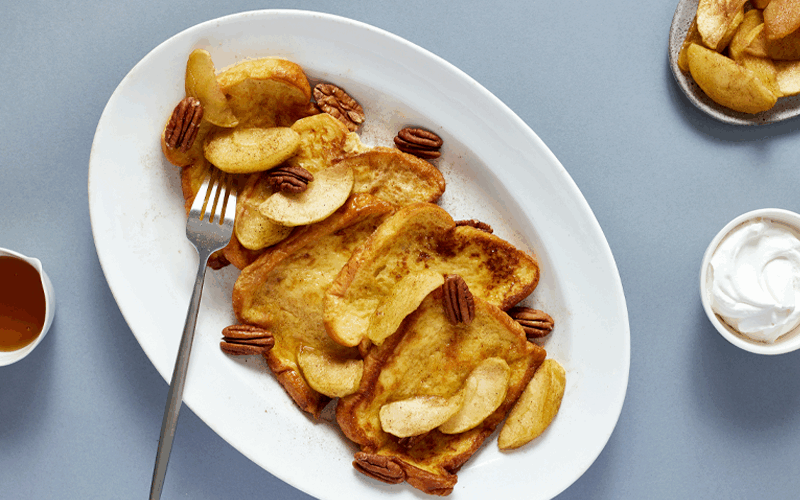 APPLE PIE FRENCH TOAST WITH PECANS